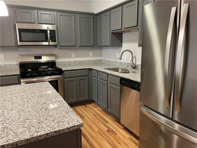Building Photo - 9 Gray Coach Ln