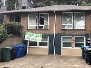 Building Photo - 5115 Ravenna Ave NE