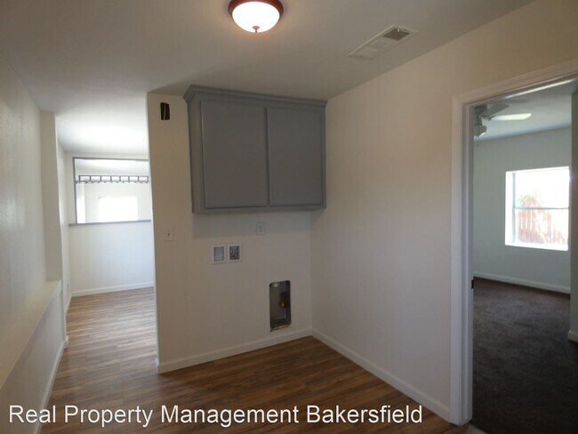 Foto del edificio - 4 br, 2 bath House - 1005 Sterling Road