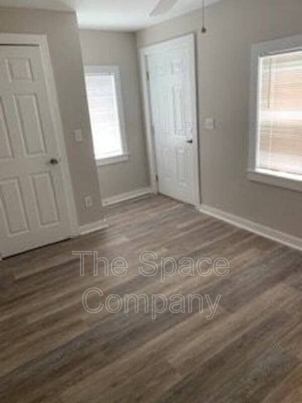 Building Photo - 587 Rutledge Ave