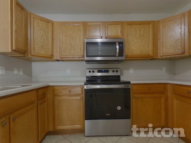 Building Photo - 109 Chatham Trace