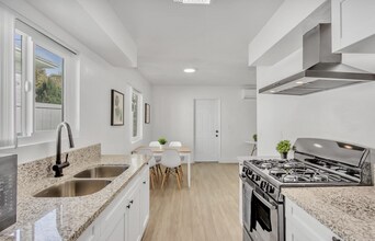 Building Photo - 1646 J St