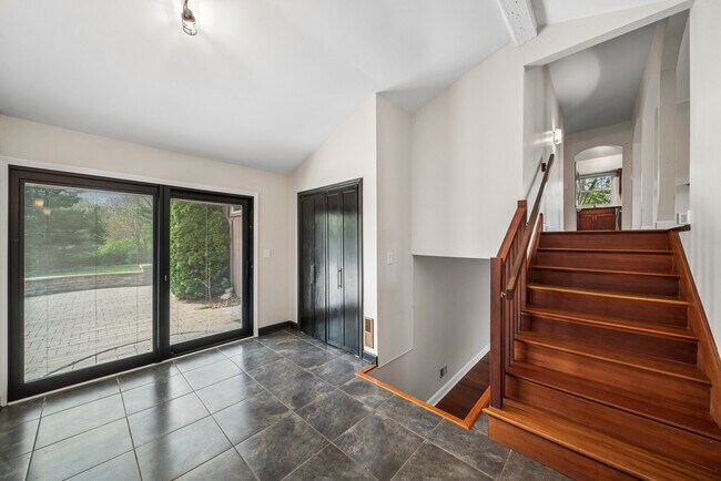 Foto del edificio - 1N451 Indian Knoll Rd