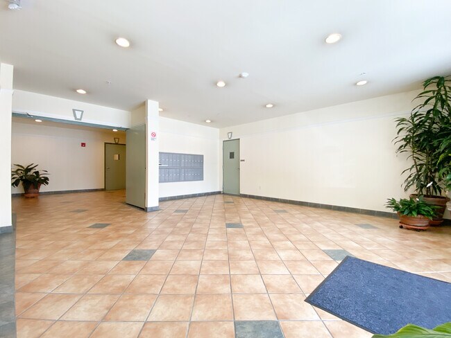 Foto del edificio - 5810 Mission St