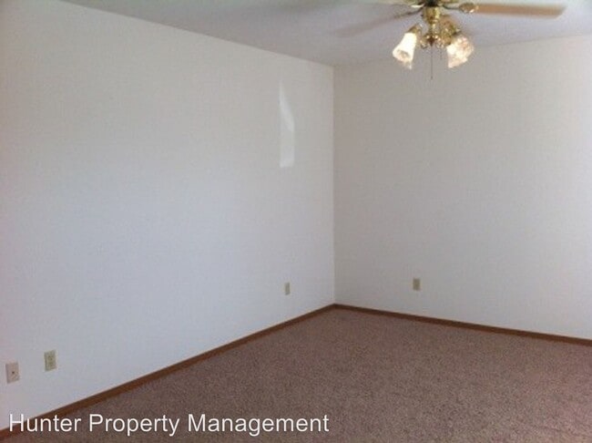 Building Photo - 1007 W Edgewood St