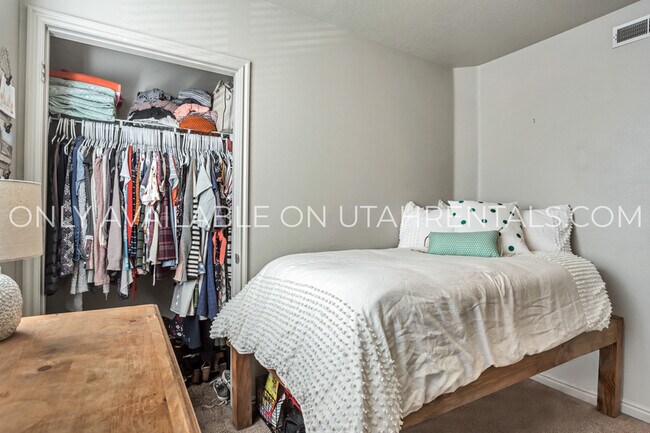 Foto del edificio - 843 E 620 N St