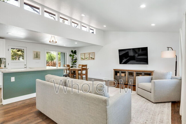 Foto del edificio - 6029 Oak St