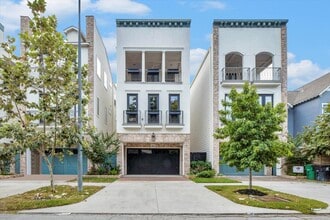 Building Photo - 540 W 26th St