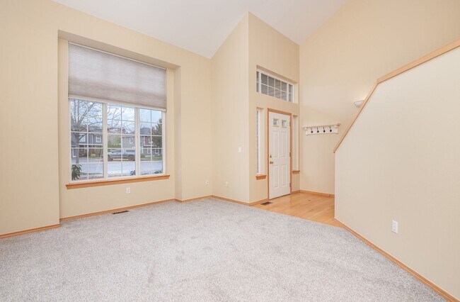 Building Photo - 4311 NE 9th Pl