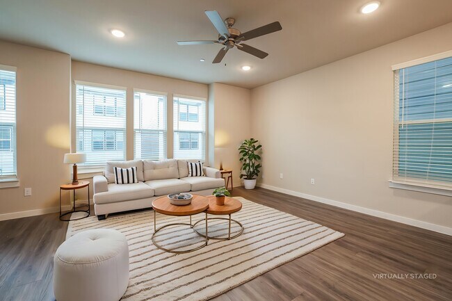 Foto del edificio - 18519 Centro Row