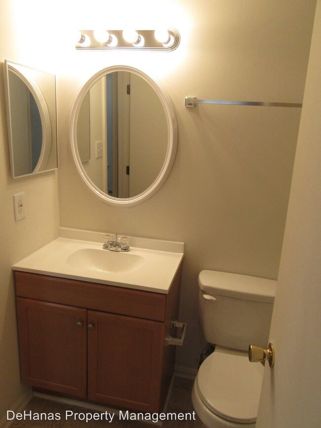 3 Br 1 5 Bath House 3832 Kelly Green Place For In Building Photo 3 Br 1 5 Bath House 3832 Kelly Green Place