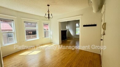 Building Photo - 933-918 18 Ave SW