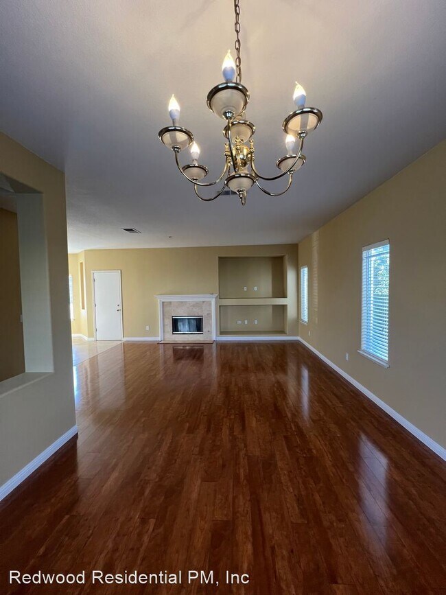 Building Photo - 4 br, 2.5 bath House - 9 Sheffield Place