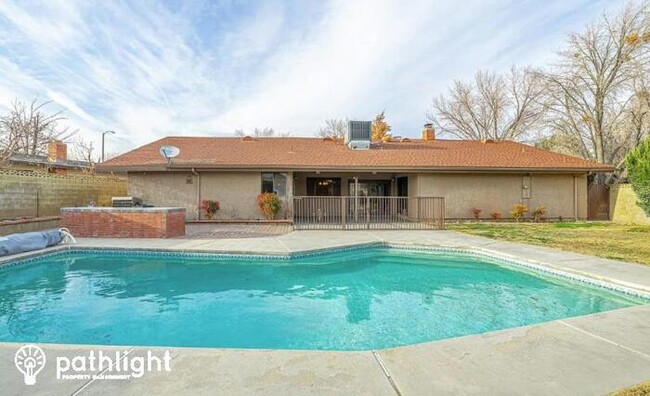 Building Photo - 2848 W Avenue J4, Lancaster, CA, 93536