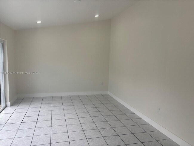 Foto del edificio - 9435 SW 144th Ct