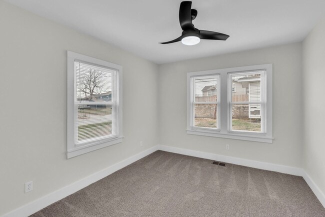 Building Photo - 1048 Sandusky Ave