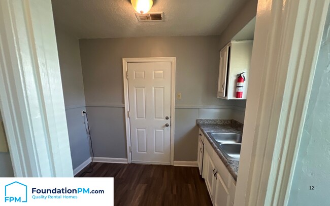 Foto del edificio - 3098 Beaumont Ave