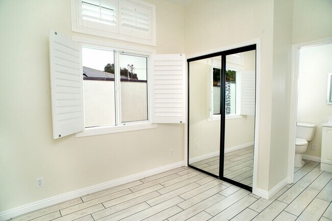 Foto del edificio - 13310 Glenoaks Blvd