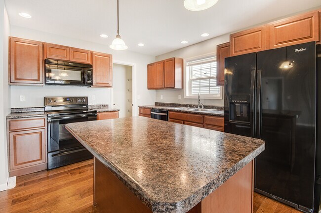 Building Photo - 1402 Sand Dollar Dr