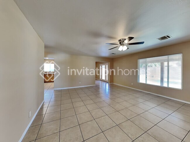 Foto del edificio - 7202 W Luke Ave