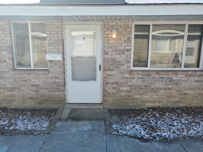 Building Photo - 2846 Joyce Ave