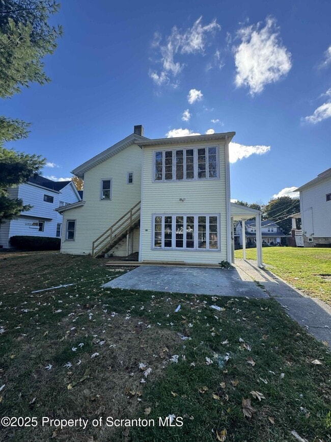 Building Photo - 1721 N Sumner Ave