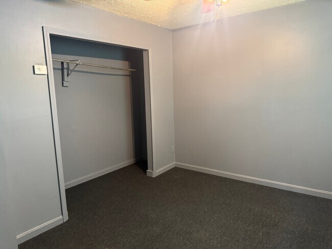 Foto del edificio - 258 W Vine St