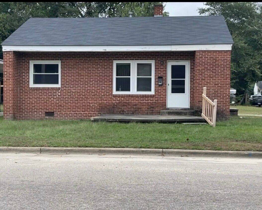 909 Belmont Ave SW, Wilson, NC 27893 House Rental in Wilson, NC