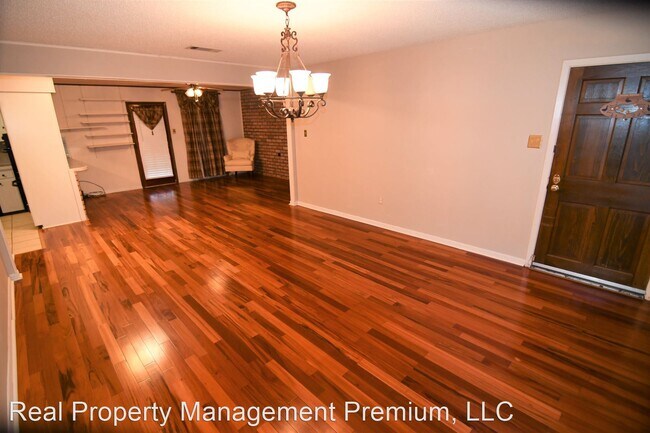 Building Photo - 4 br, 2 bath House - 7720 Kings Hill Ave
