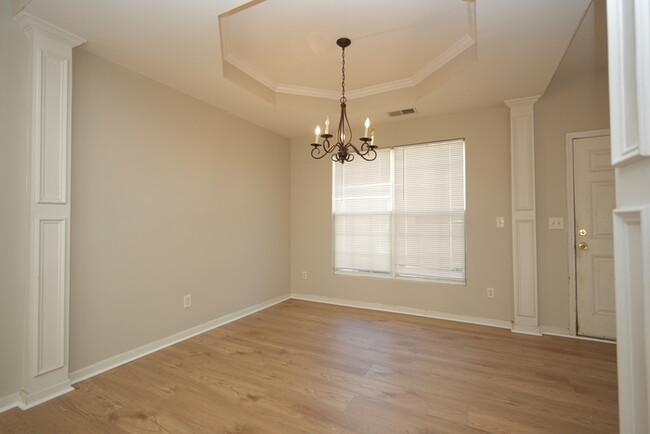 Building Photo - Updated 3 Beds 2.5 Baths Home in Farm Pond