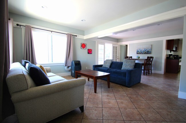 Building Photo - 1 Bonito Ave