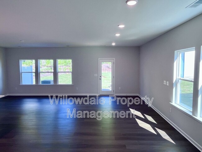 Building Photo - 5118 Cambrey Dr