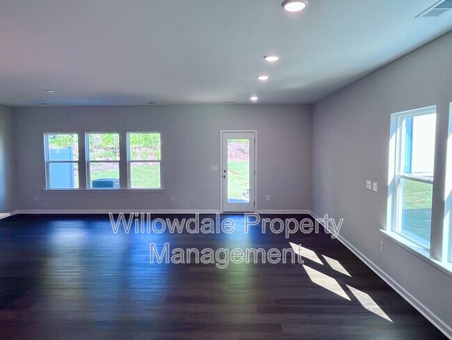 Foto del edificio - 5118 Cambrey Dr
