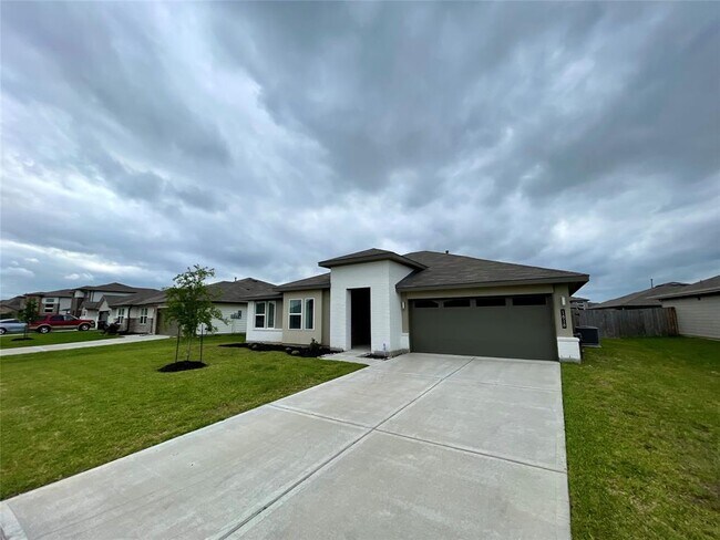 Foto del edificio - 1818 Sandy Trail Ln