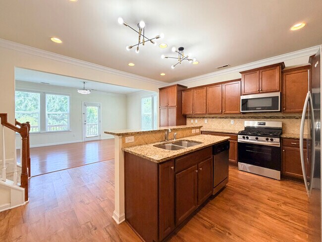 Building Photo - 2135 Junewood Ln