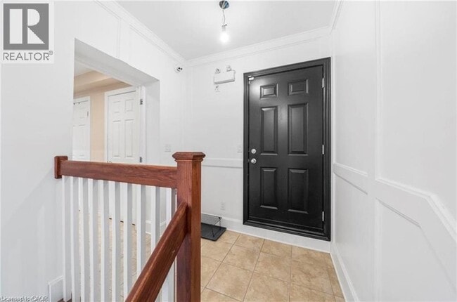 Building Photo - 215 Locke St S