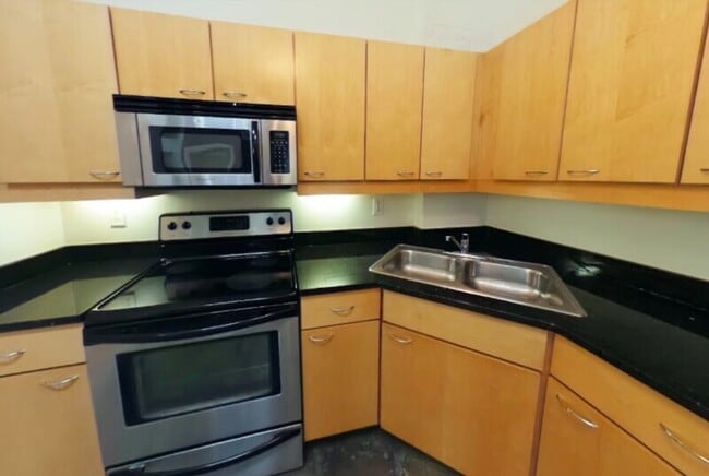 Building Photo - 1011 W Marshall St