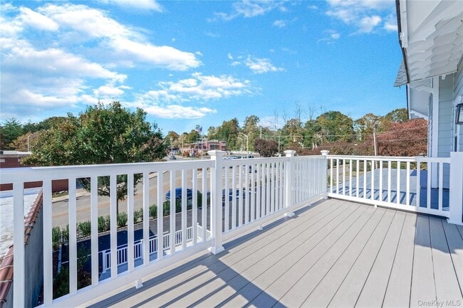 Photo - 110 School St Apartment