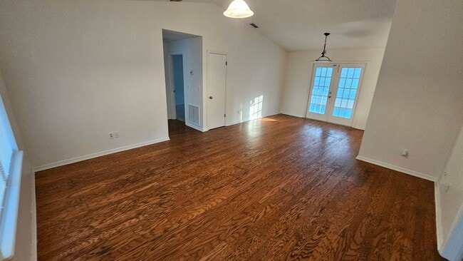 Building Photo - Charming 3-Bedroom Ranch-Style Home in Beautiful Groveland — Your Florida Retreat!