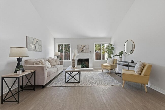 Foto del edificio - 73 Grandwell Way