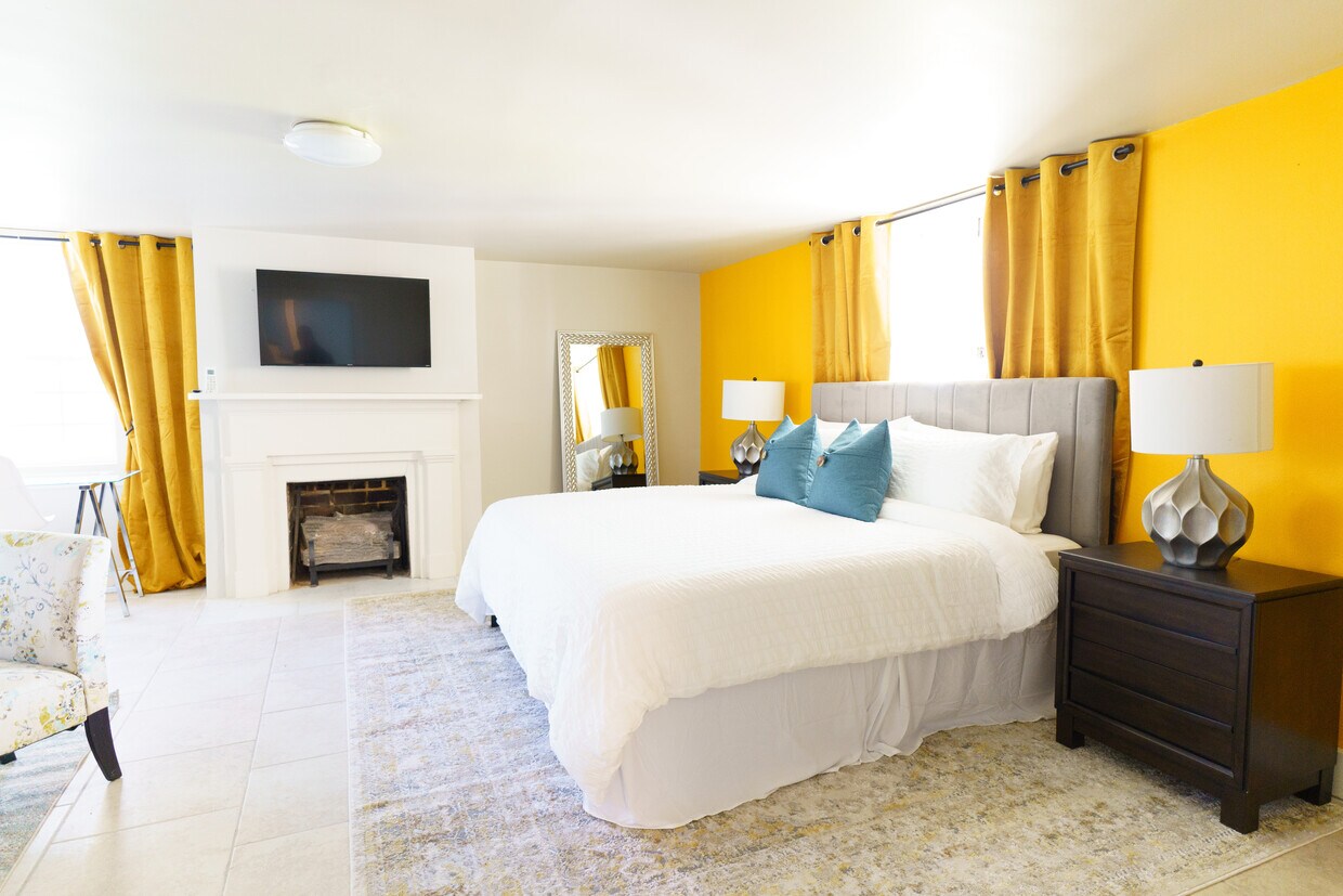 1st Bedroom - 1411 College St