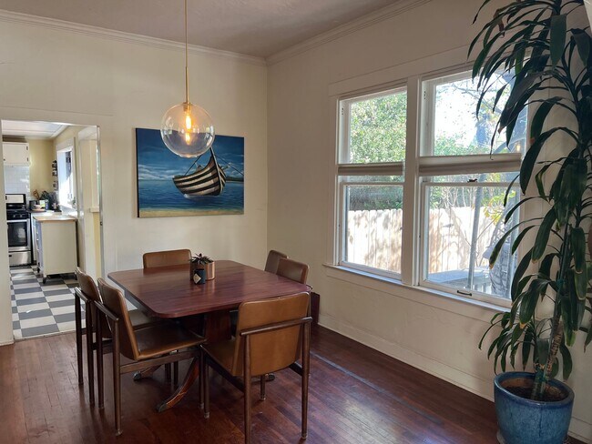 Foto del edificio - Downtown Santa Barbara 3 Bedroom