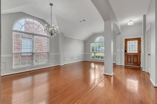 Building Photo - 2019 Arbor Creek Dr