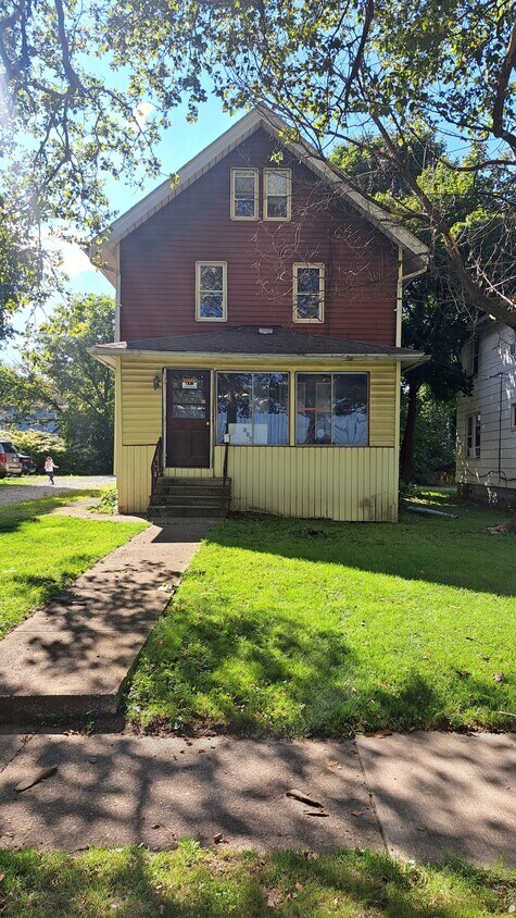 Foto principal - 544 Spicer St