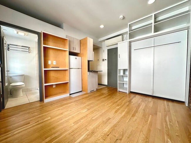 Building Photo - 141 Bowdoin St