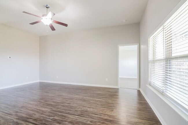 Building Photo - 1516 Millennium Dr