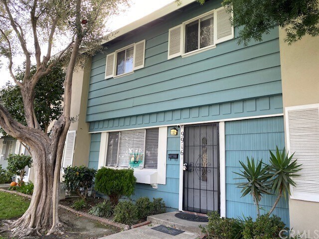 Building Photo - 9916 Continental Dr