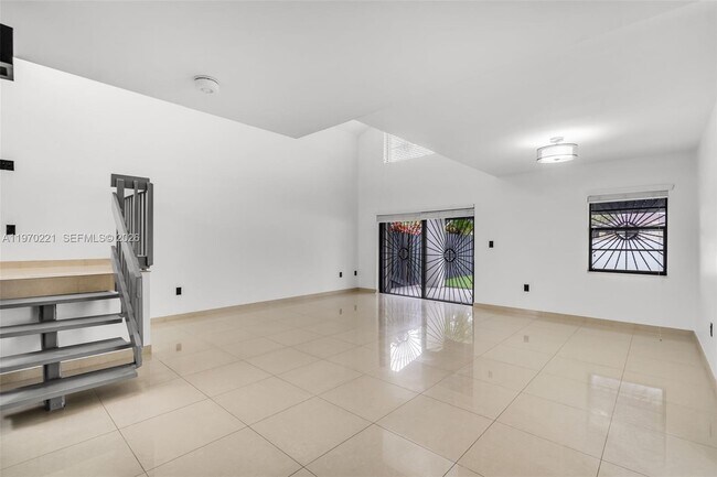 Foto del edificio - 9940 SW 136th Ct