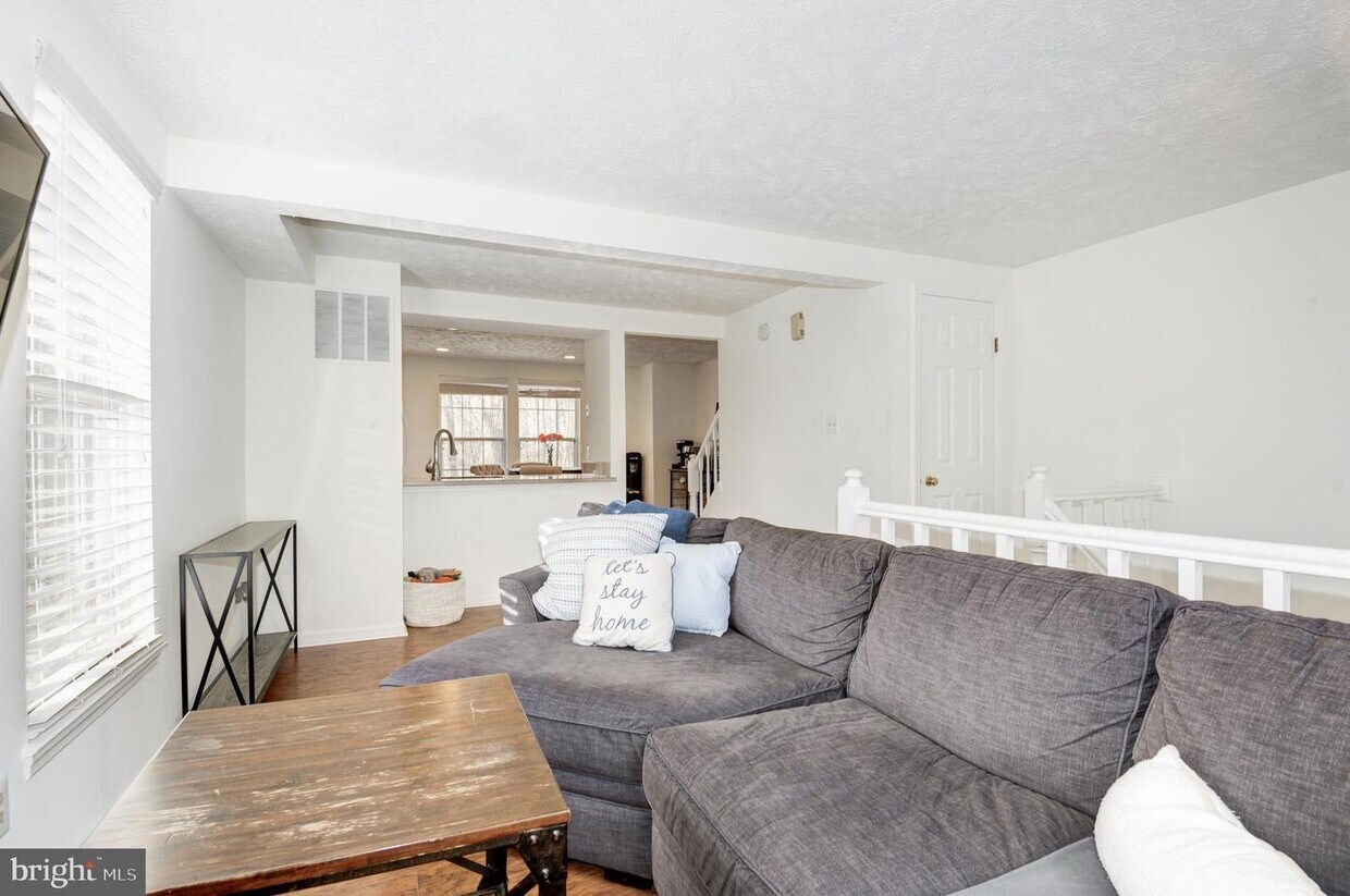 1598 Woodcrest Dr, Reston, VA 20194 Townhome Rentals in Reston VA