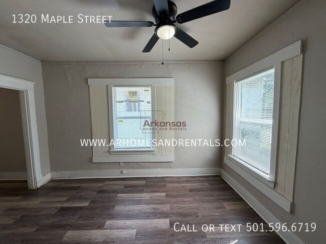 Building Photo - 1320 Maple St